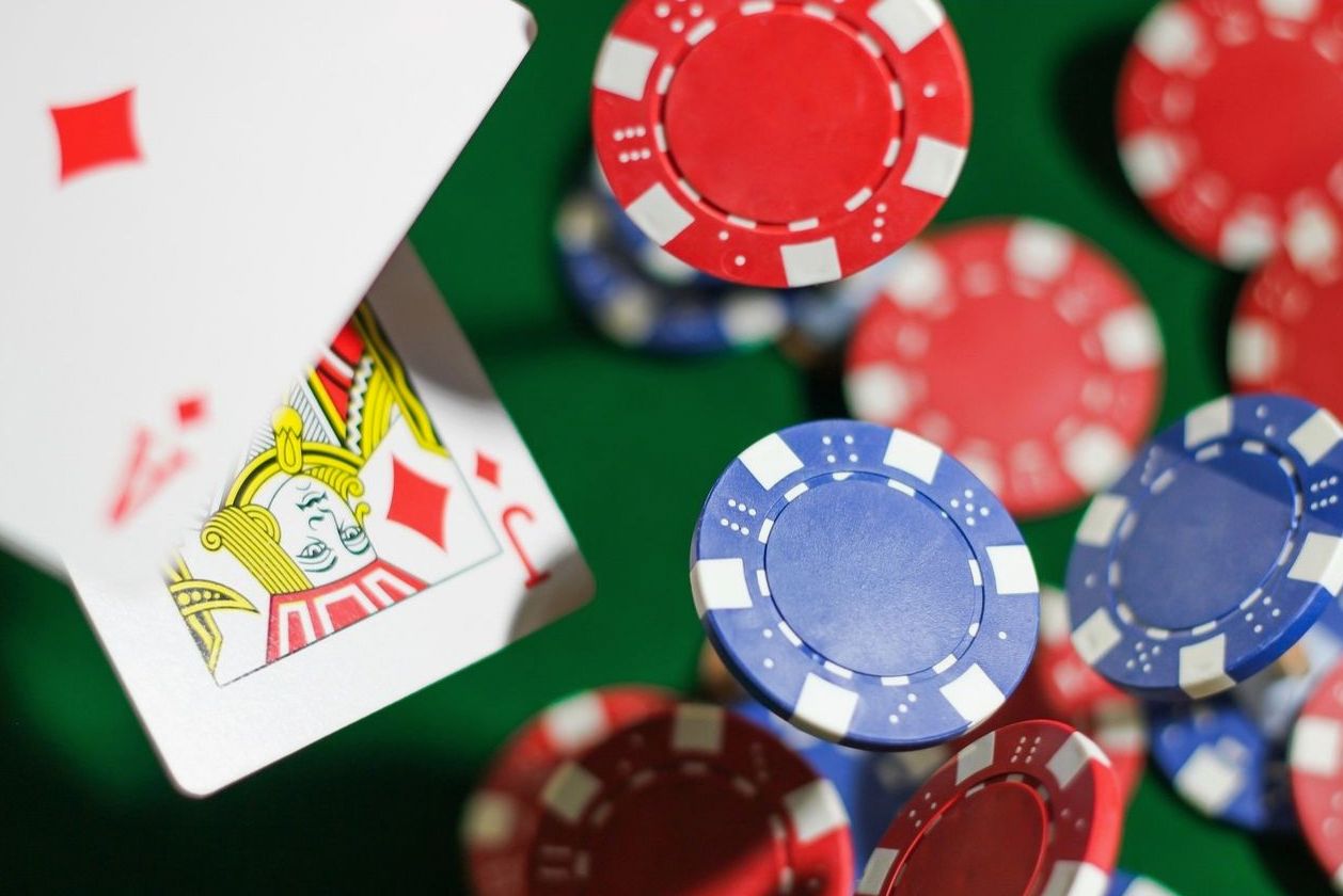 Poker table atmosphere